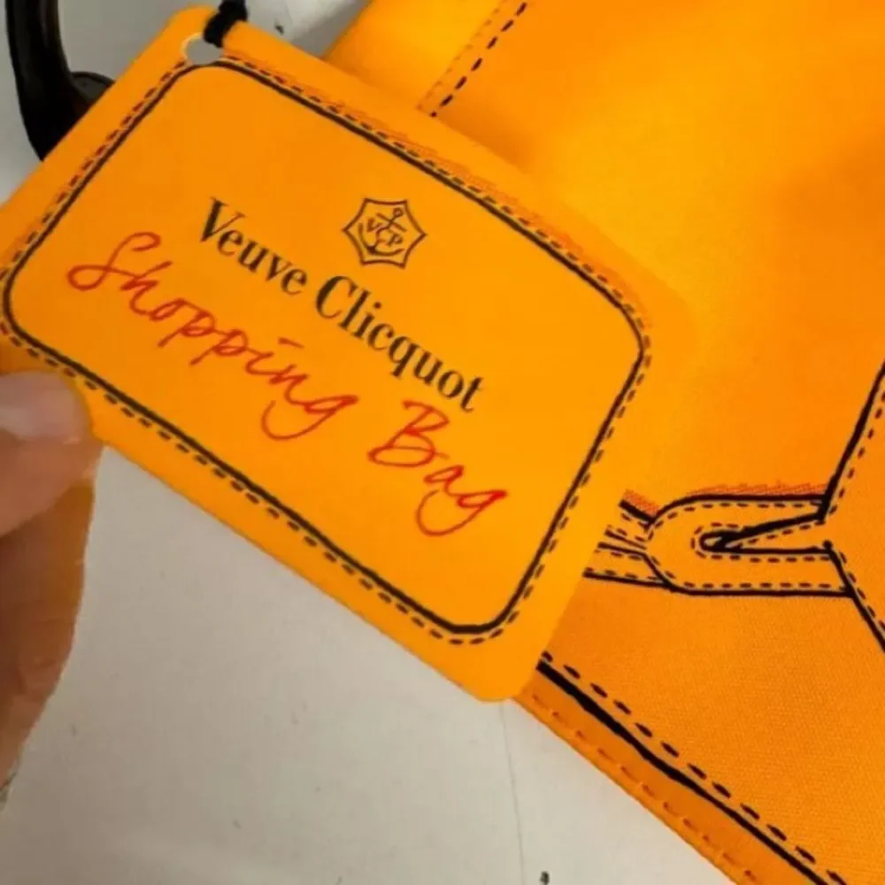 Veuve Clicquot Champagne Insulated Carry Bag with Handle never used